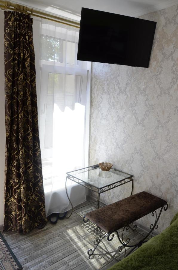 Апартаменти В Будиночку Біля Софіївського Парка Uman Bagian luar foto